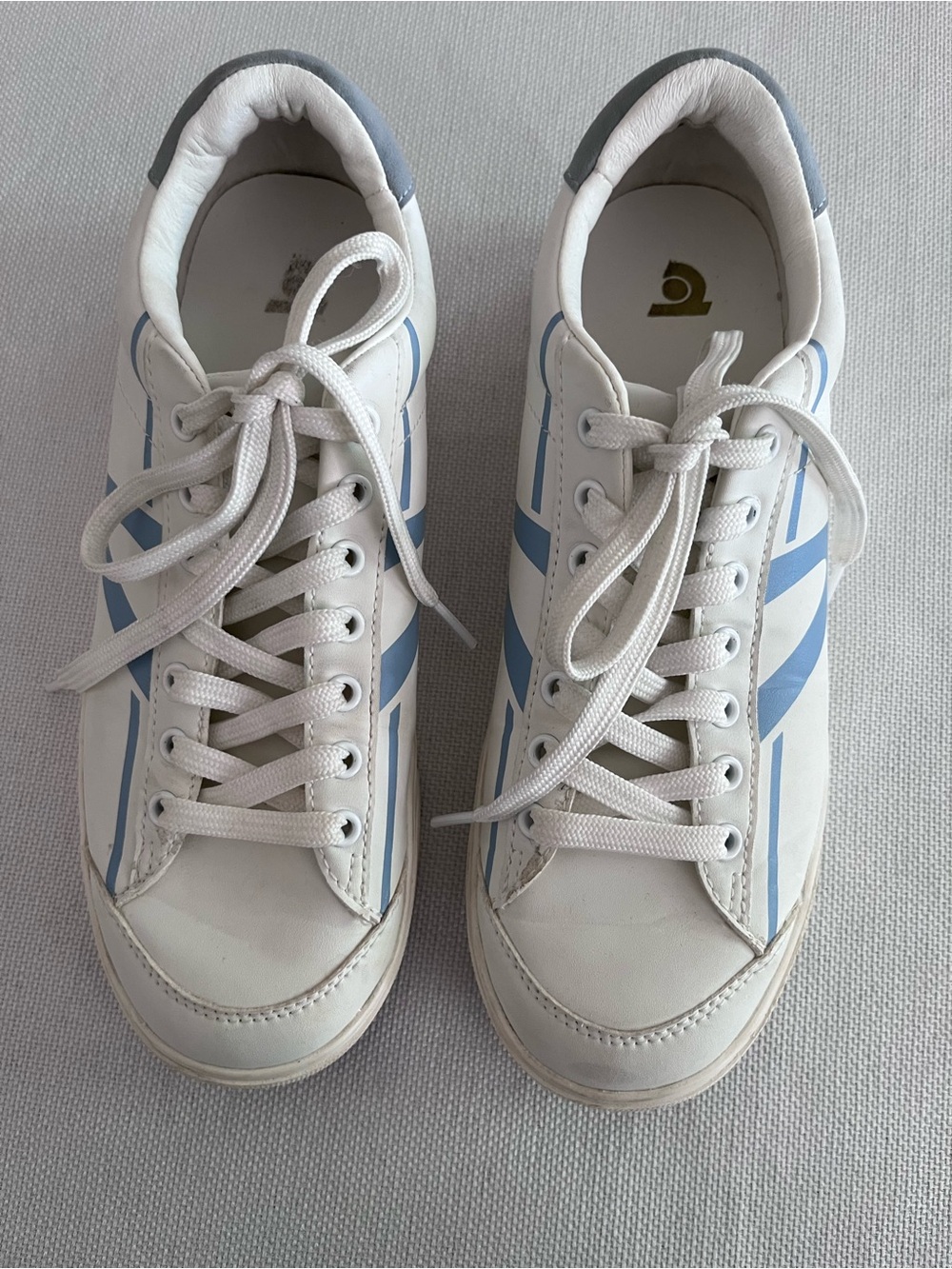 Women’s Tretorn White & Light Blue Casual Sneakers Size 8